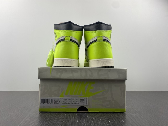 Air Jordan 1 Retro High OG Visionaire 555088-702