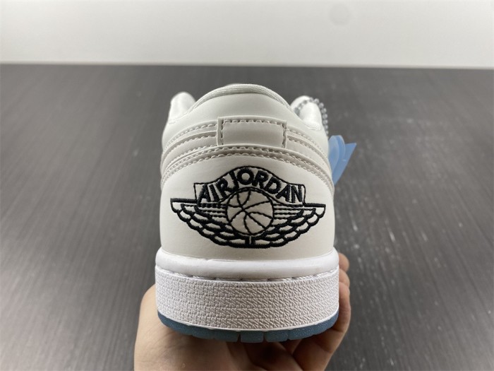 Air Jordan 1 Retro Low LX UV Reactive  DA8301-101