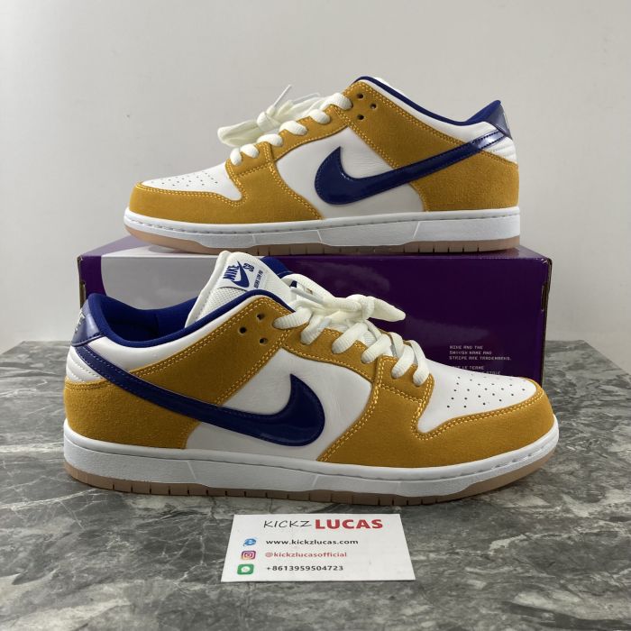 SB Dunk Low Laser Orange  BQ6817-800