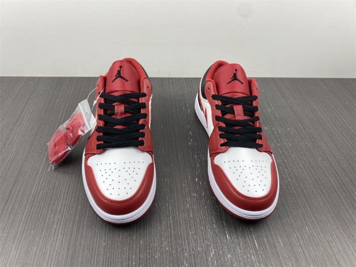 Air Jordan 1 Low Bulls 53558-163
