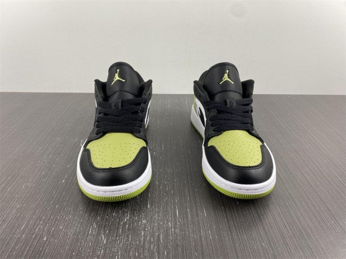 Jordan 1 Low Snakeskin Vivid Green DX4446 301
