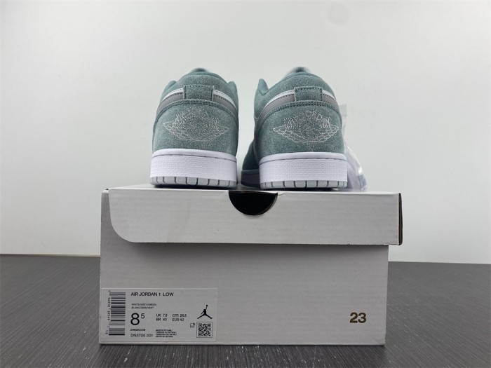 Air Jordan 1 Low SE New Emerald DN3705-301