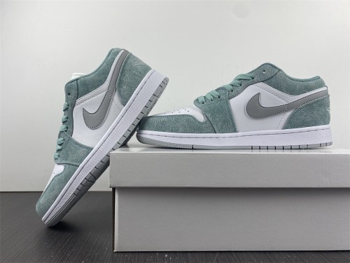 Air Jordan 1 Low SE New Emerald DN3705-301