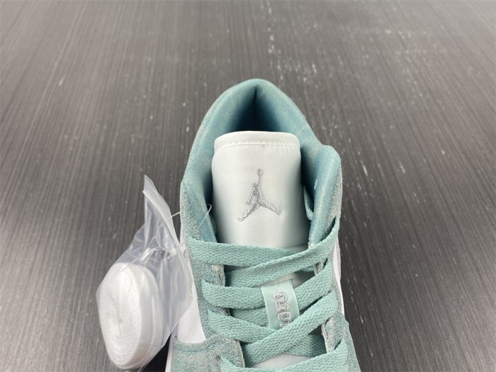 Air Jordan 1 Low SE New Emerald DN3705-301
