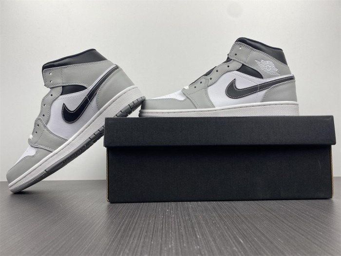 Air Jordan 1 Mid Light Smoke Grey Anthracite 554724-078