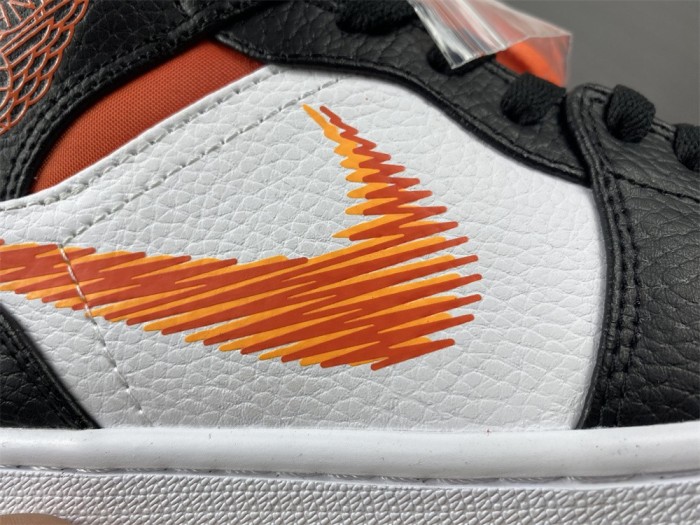 Air Jordan 1 Mid Zig Zag  DN4929-100