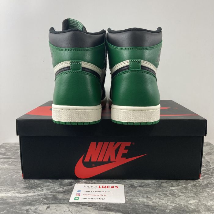 Air Jordan 1 Retro High Pine Green Black  555088-030