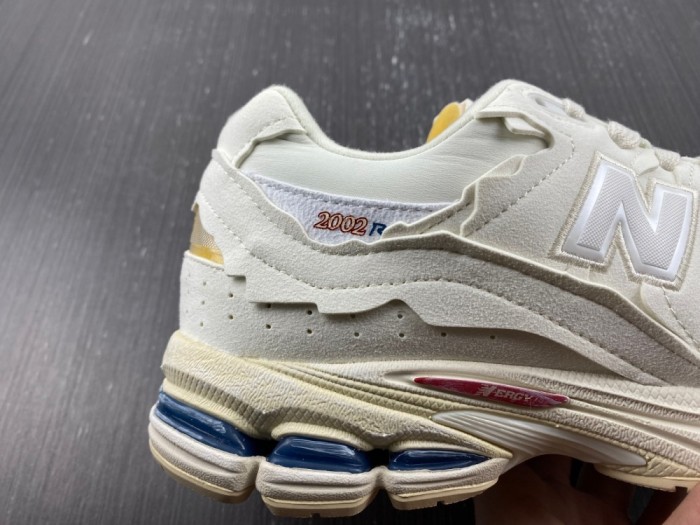 New Balance 2002R Protection Pack Sea Salt M2002RDC