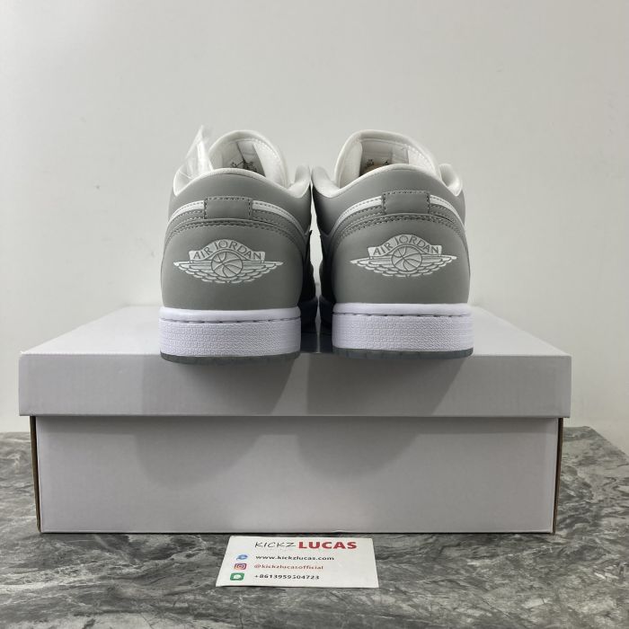 Air Jordan 1 Low Wolf Grey  DC0774-105