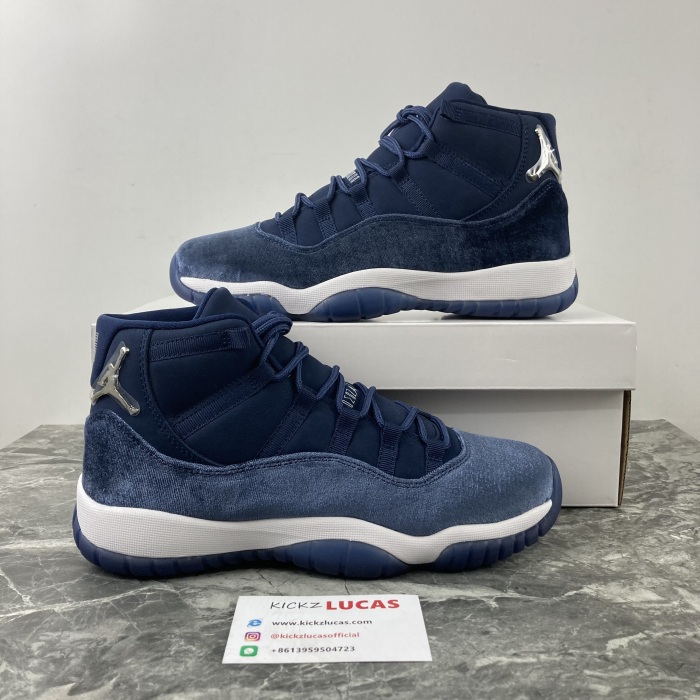 Air Jordan 11 Retro Midnight Navy AR0715-441