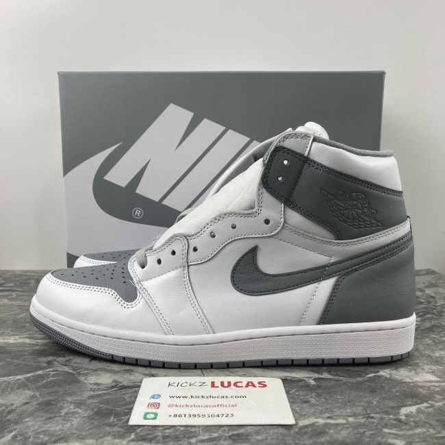 Air Jordan 1 Retro High OG Stealth 555088-037