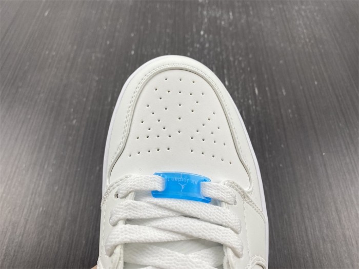 Air Jordan 1 Low UV