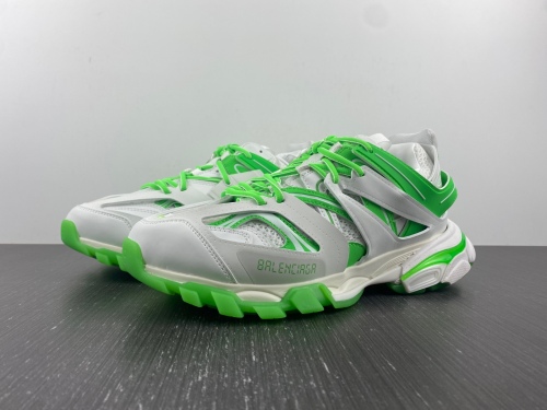 B*alenciaga Track AM221111-1