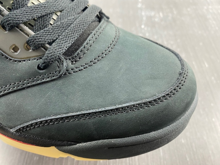 Jordan 5 Retro Gore-Tex Off-Noir  DR0092-001