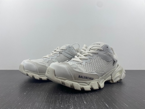 B*alenciaga Track AM221112-8