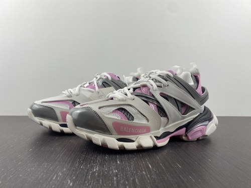 B*alenciaga Track AM221112-3