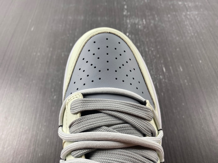 Dunk Low Custom MK221112-20