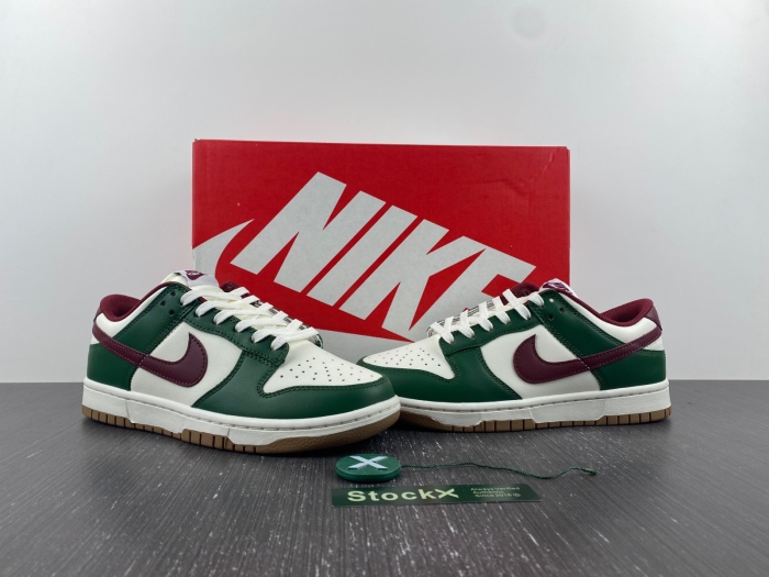 Dunk Low Gorge Green FB7160-161