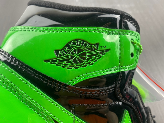 Air Jordan 1 Pine Green 555088-030