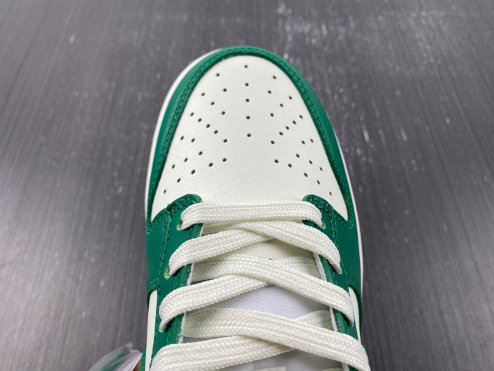 Dunk Low Malachite University Gold  FB7173-131