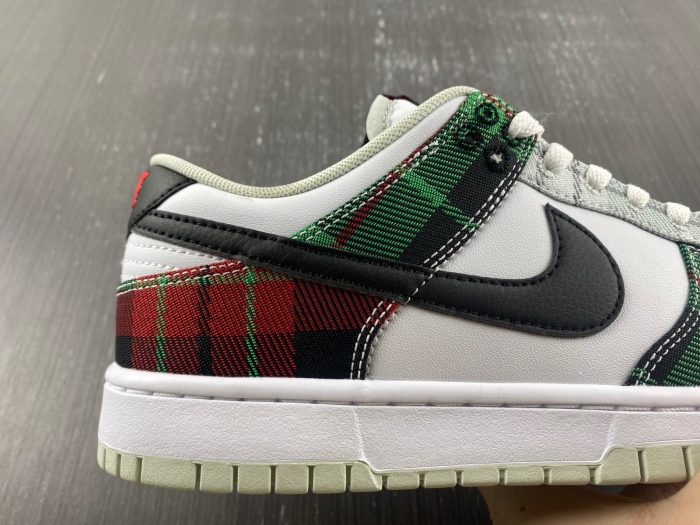 Dunk Low Tartan Plaid  DV0827-100