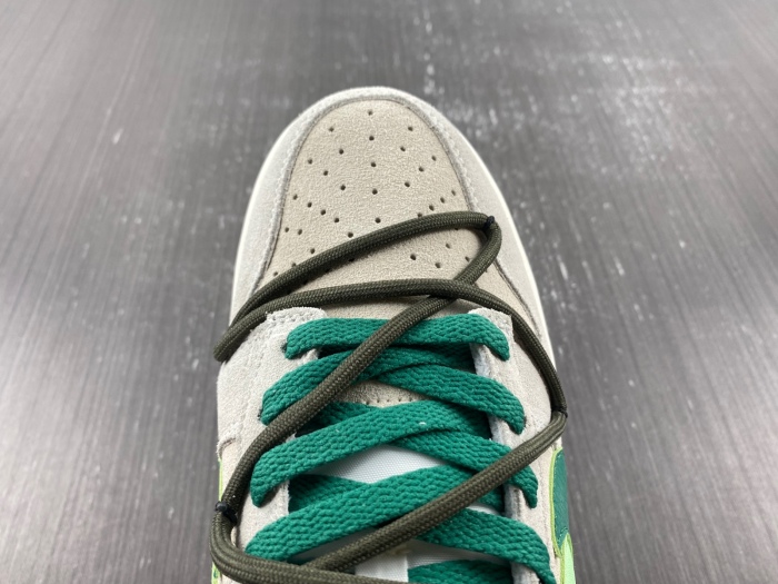 Dunk Low SE 85 Double Swoosh Sail Green