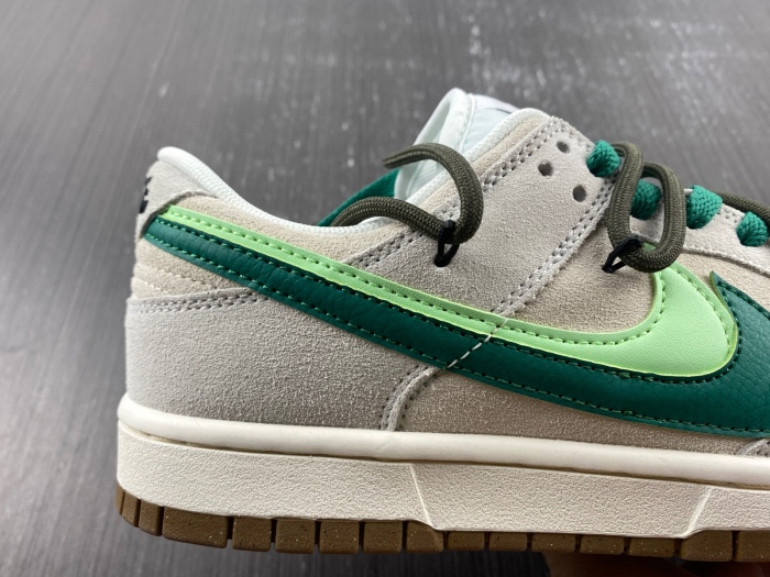 Dunk Low SE 85 Double Swoosh Sail Green