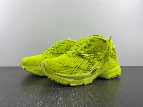 B*alenciaga runner AM221225-9