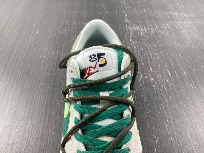 Dunk Low SE 85 Double Swoosh Sail Green