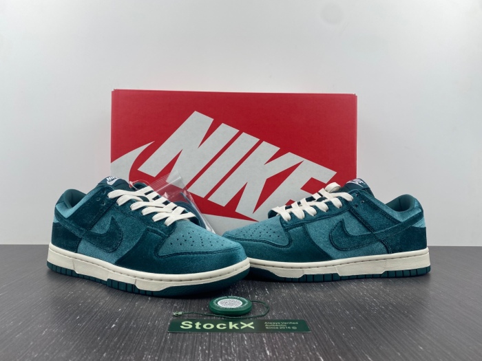 Dunk Low Velvet Teal DZ5224-300
