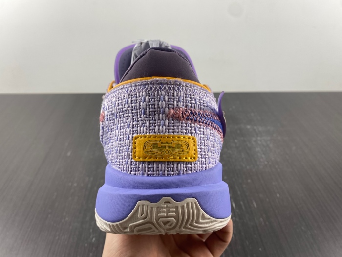 LeBron 20 Violet Frost  DJ5423-500/DJ5422-500