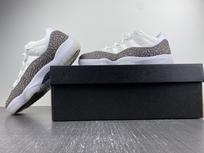 Air Jordan 11 Low Grey Crack AV2187-140