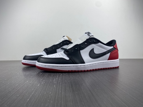 Air Jordan 1 Low Retro Black Toe 555088-125