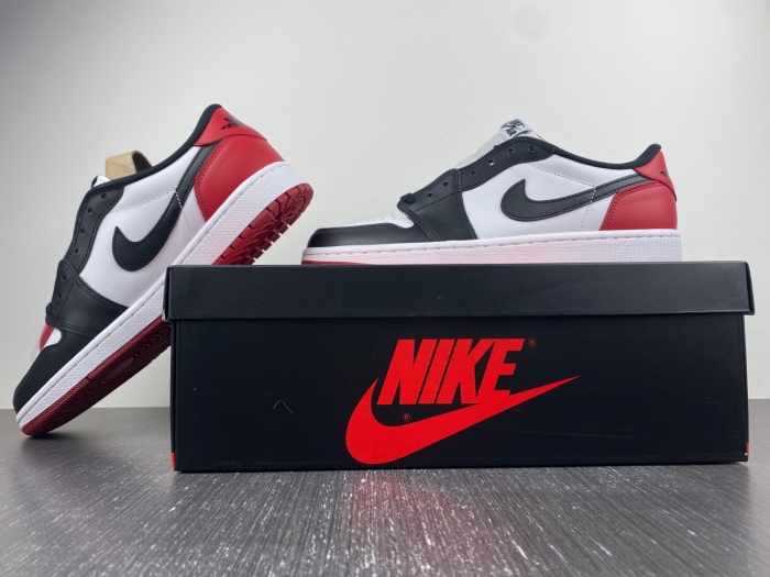 Air Jordan 1 Low Retro Black Toe 555088-125