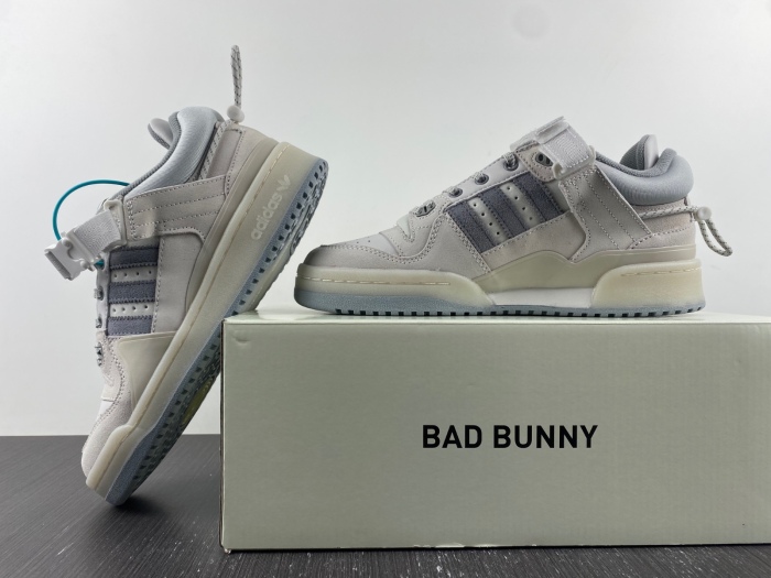 Forum Buckle Low Bad Bunny Last Forum  HQ2153