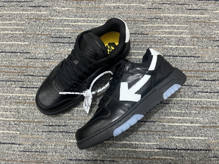 O*ff W*hite Out Of Office OOO Low Tops CL221230-8