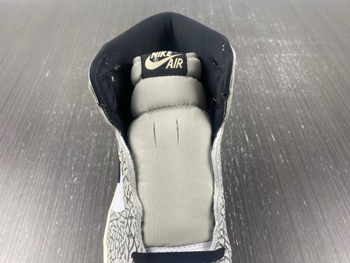 Air Jordan 1 Retro High OG White Cement  Style DZ5485-052