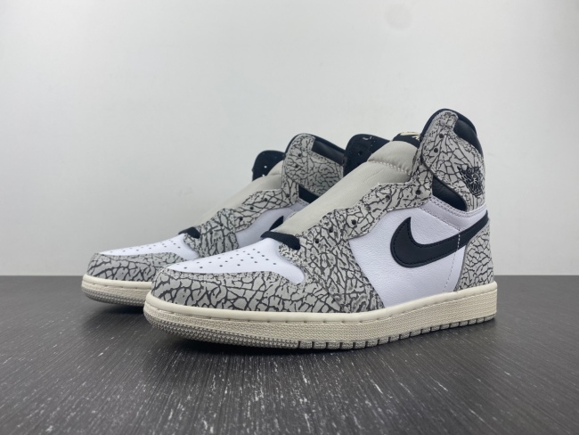 Air Jordan 1 Retro High OG White Cement  Style DZ5485-052