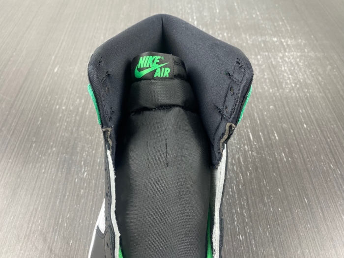 Air Jordan 1 Retro High OG Lucky Green  DZ5485-031