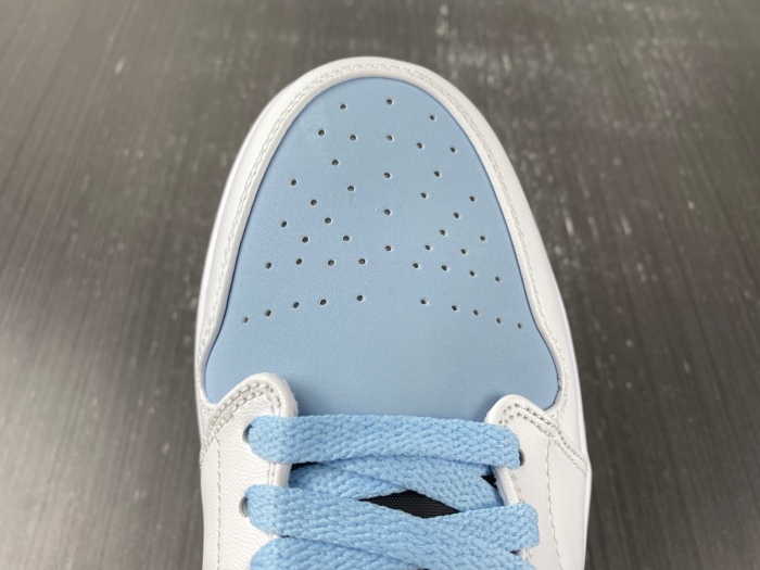 Air Jordan 1 Mid SE Ice Blue  DV1308-104