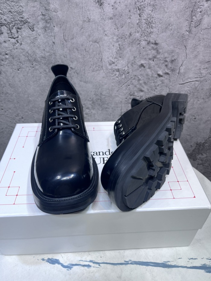 A*Lexander M*Cqueen Loafer CP230310-13