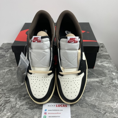 Air Jordan 1 Low Mocha CQ4277-105