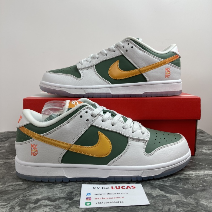 Dunk Low SE NY vs. NY DN2489-300