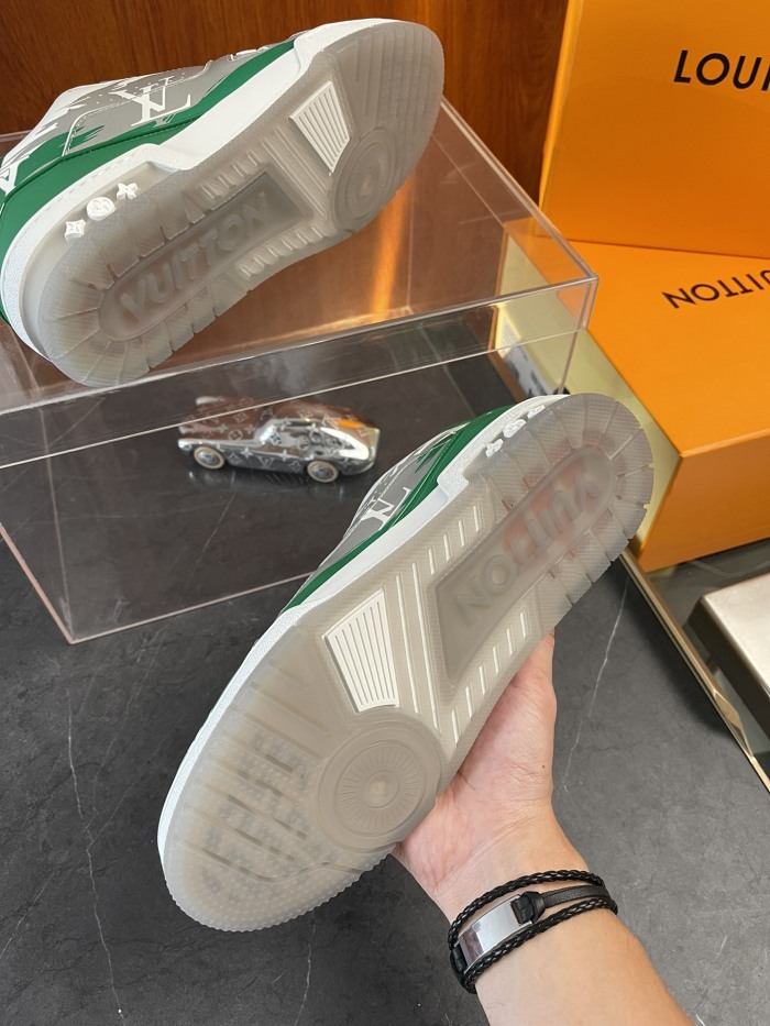Men L*ouis V*uitton Top Sneaker Trainer RR230330-12