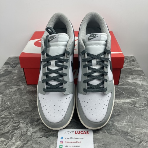 Dunk Low Light Smoke Grey DD1503-117