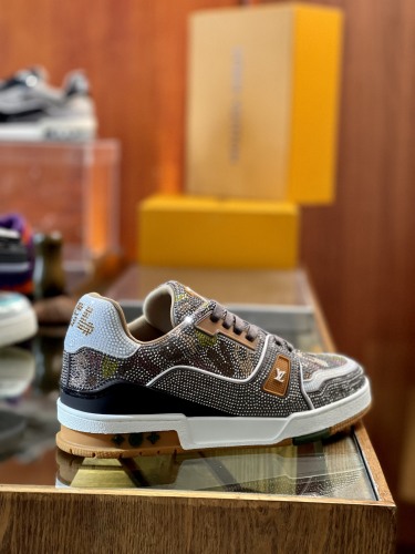 Men L*ouis V*uitton Top Sneaker Trainer RR230406-10