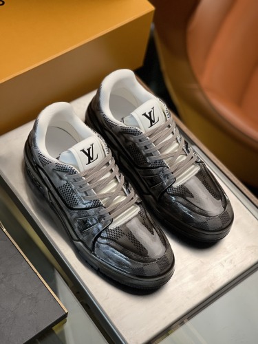 Men L*ouis V*uitton Top Sneaker Trainer RR230406-17