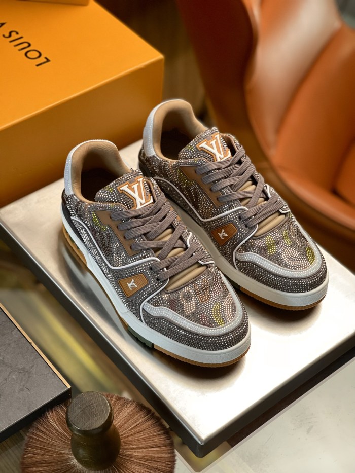 Men L*ouis V*uitton Top Sneaker Trainer RR230406-10