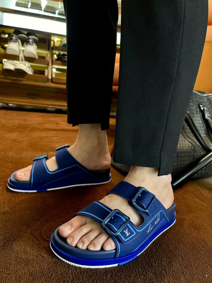 Men L*ouis V*uitton Top Sneaker Slippers RR230406-22