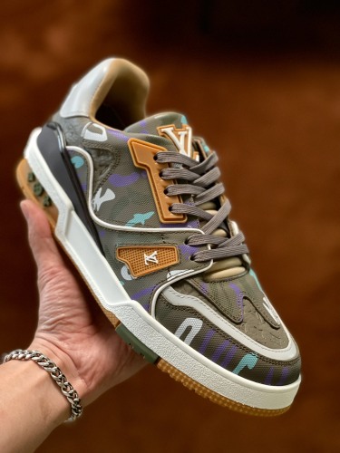 Men L*ouis V*uitton Top Sneaker Trainer RR230406-25